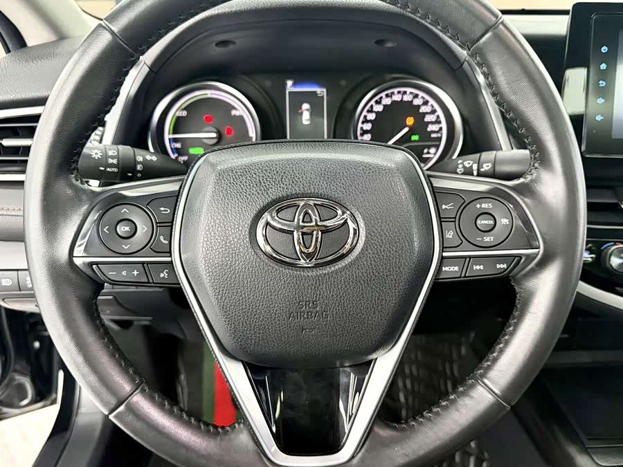Toyota Camry 2022, фото 9