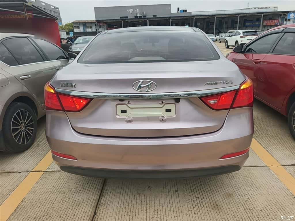 Hyundai GLS, 2016 6