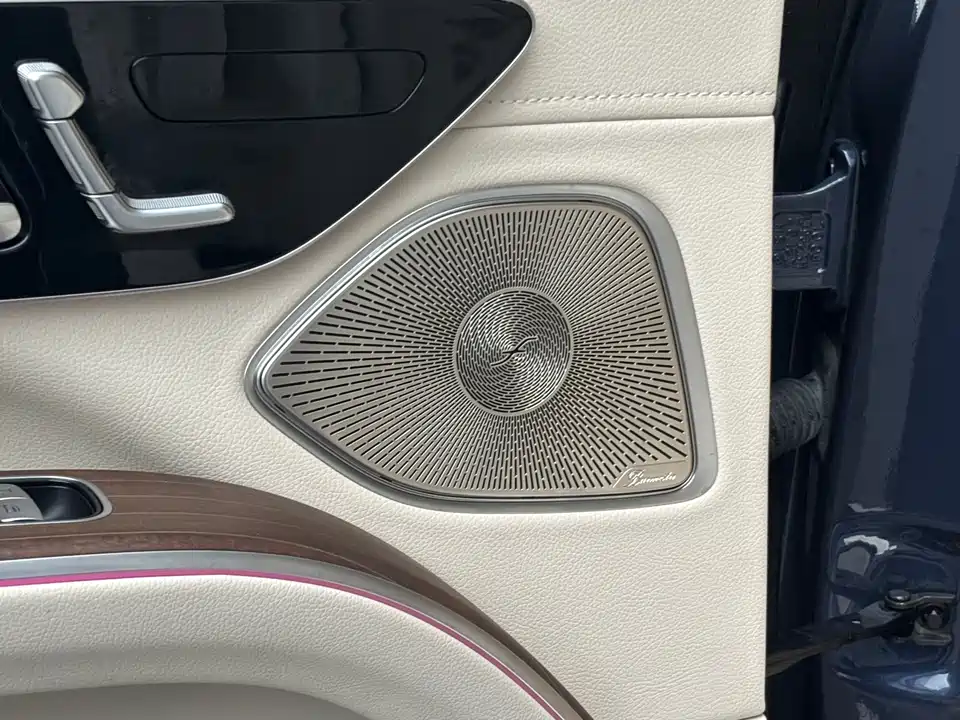 Mercedes-Benz EQS SUV