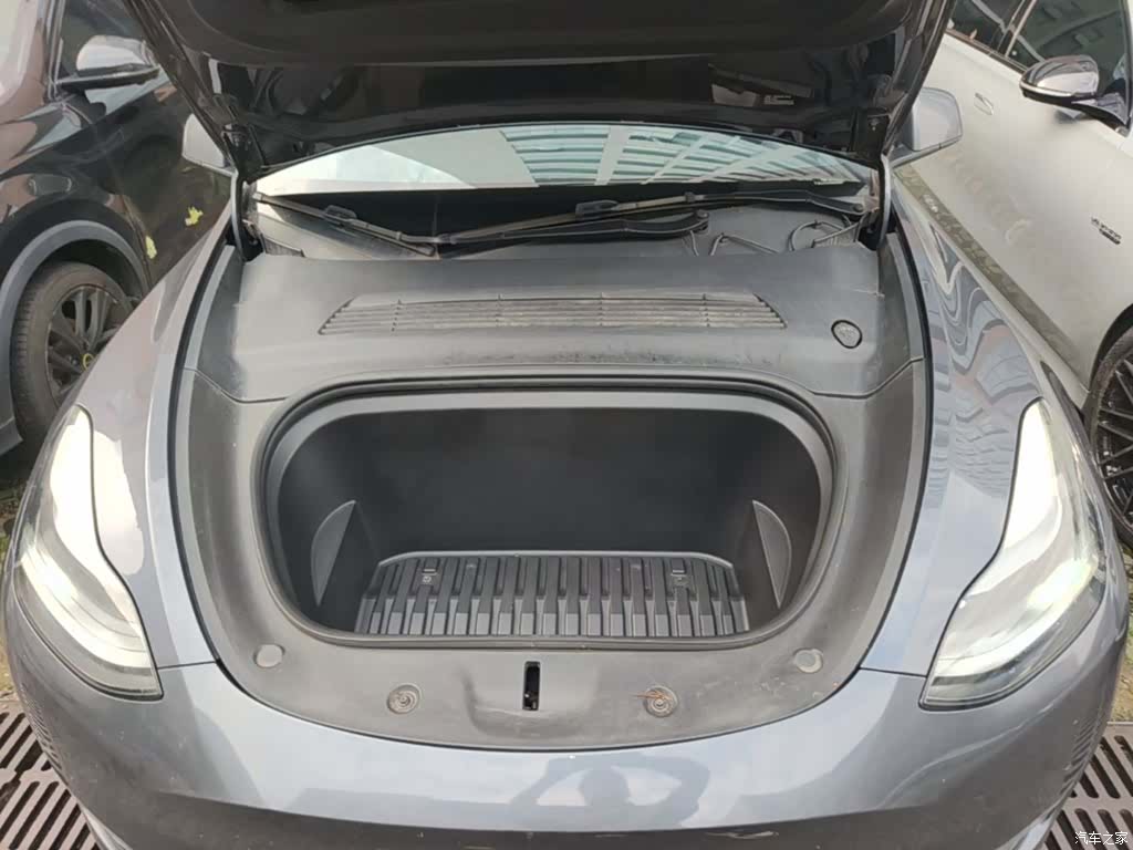 Tesla Model Y, 2021 16