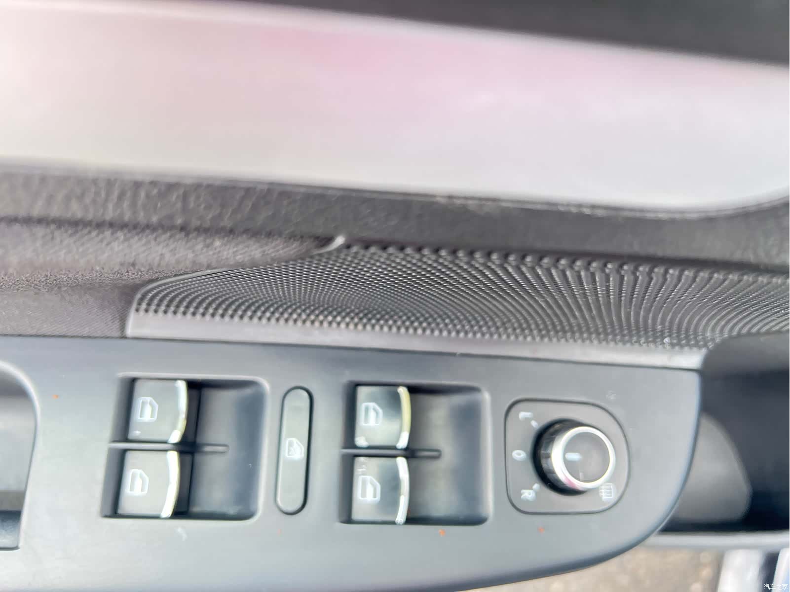 Volkswagen Sagitar, 2012 6