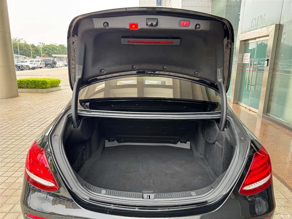 Mercedes-Benz E-Class, 2017 13