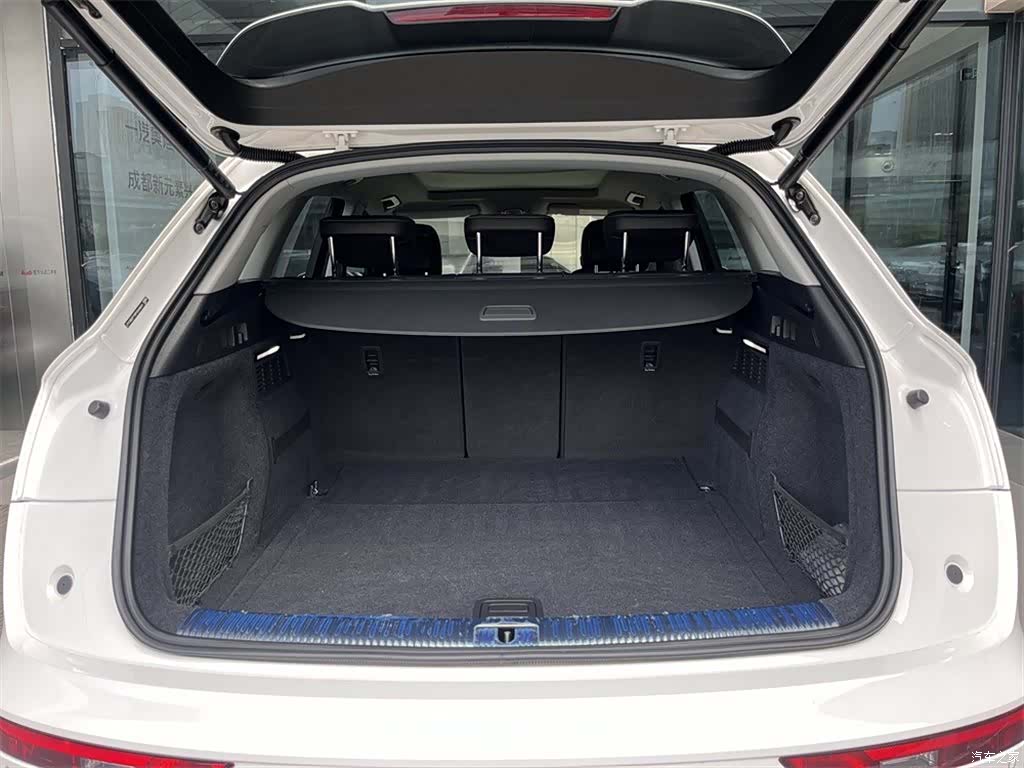 Audi Q5L, 2023 9