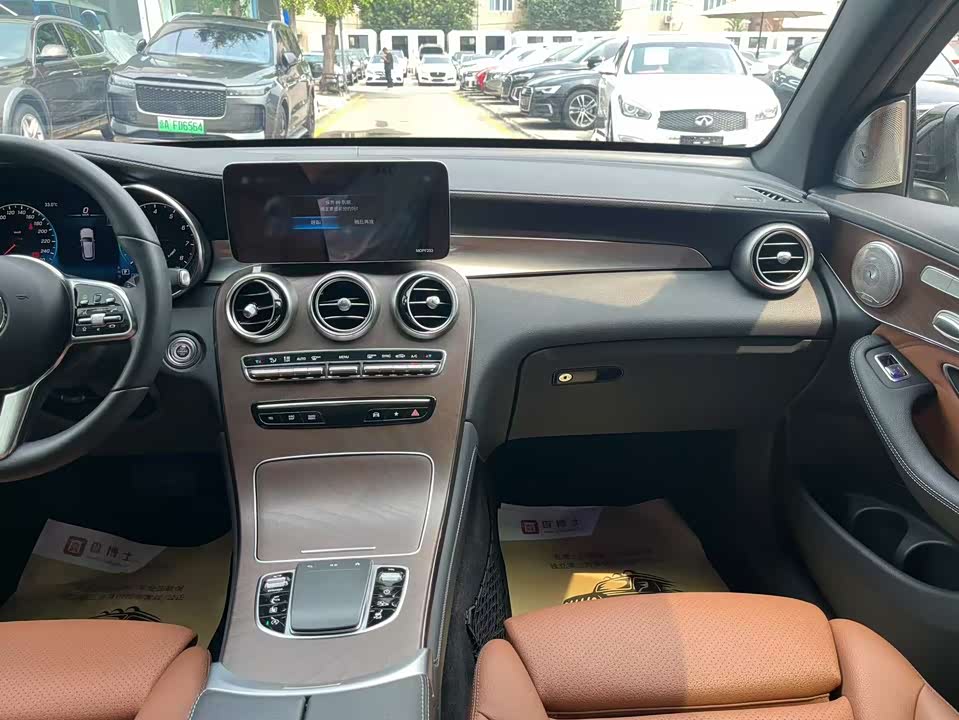 Mercedes-Benz GLC Mercedes-Benz GLC