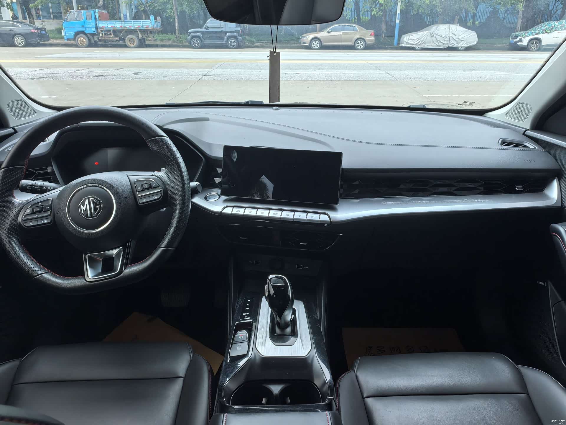 MG MG5, 2023 9