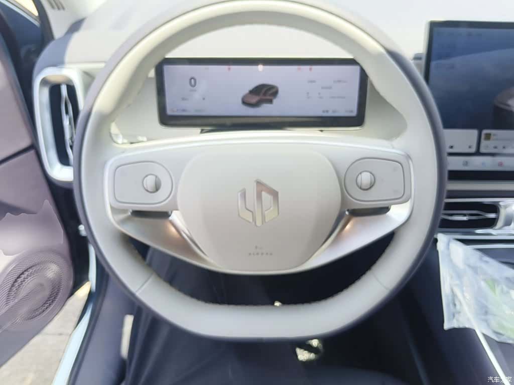 Leapmotor B01, 2025 11