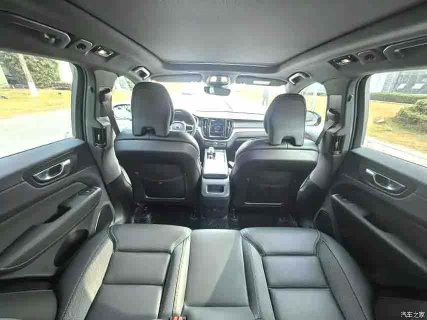 Volvo XC60, 2024 8