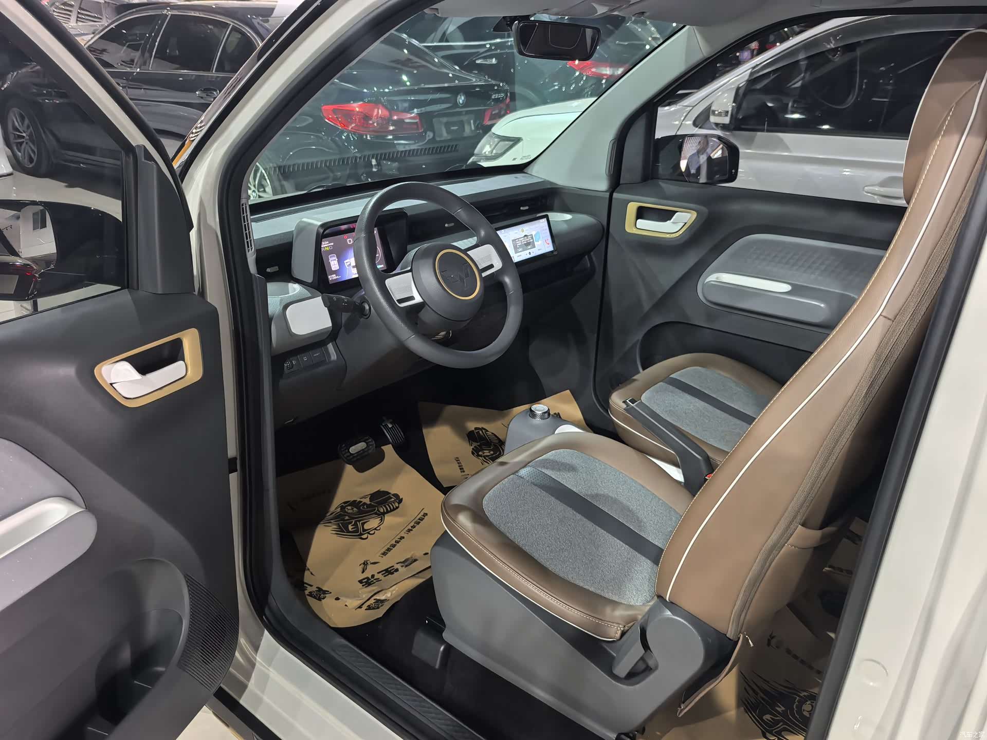 Wuling MINIEV, 2023 все фото