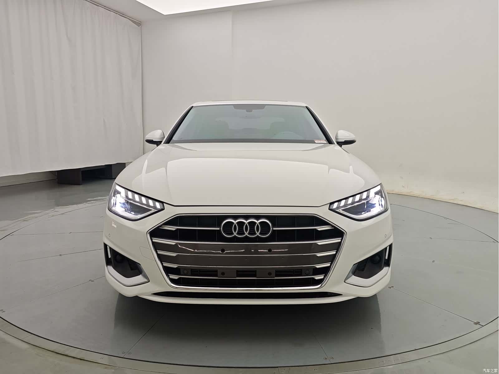 Audi A4L, 2022 2