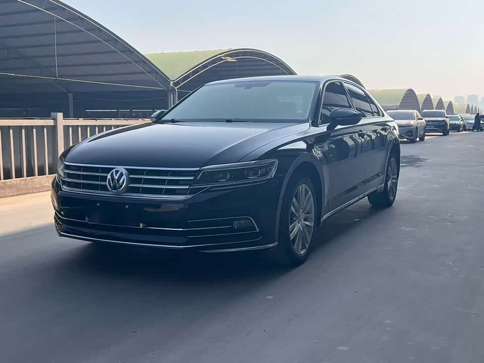 Volkswagen Huiang