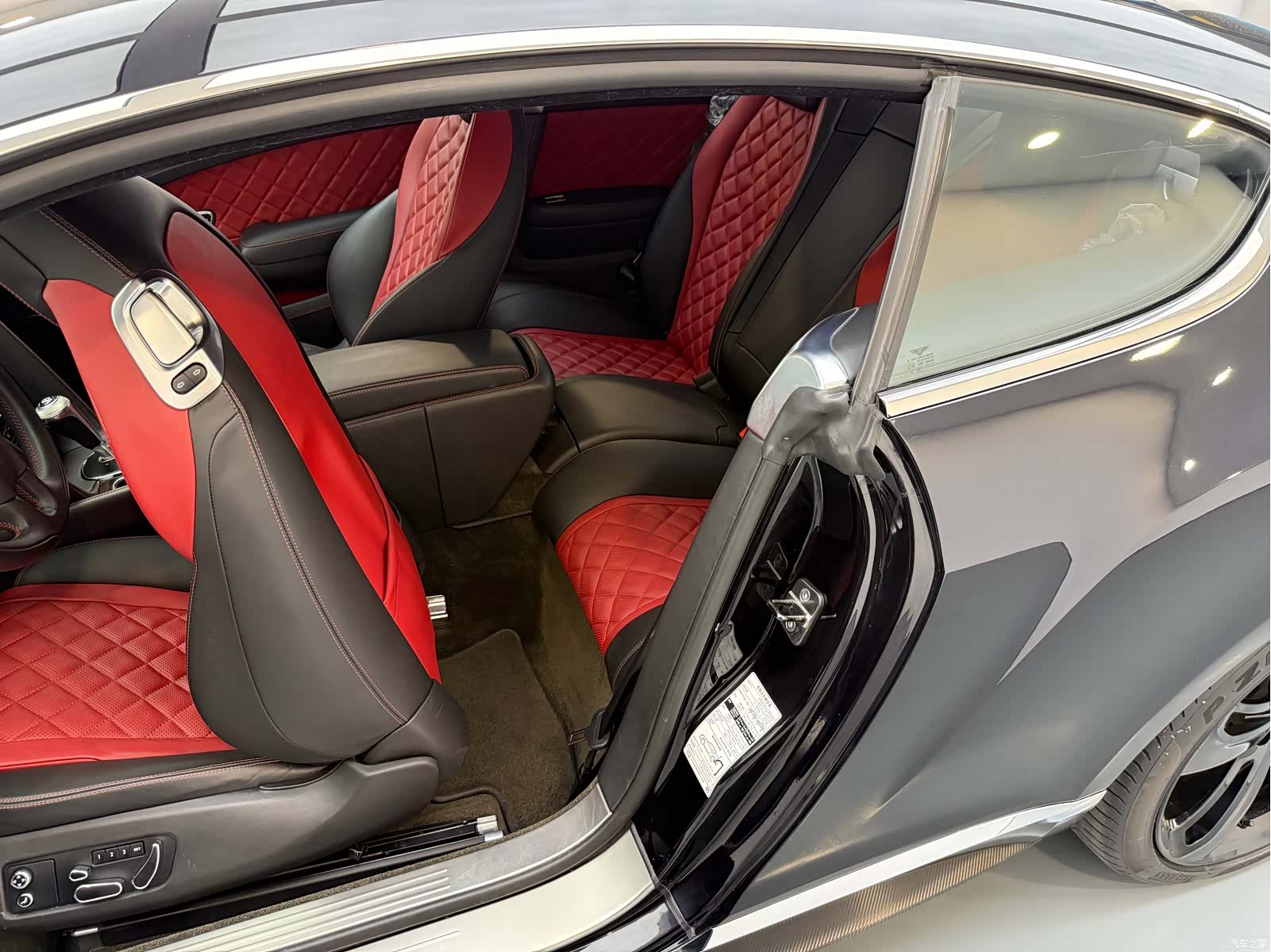 Bentley Continental GT, 2018 10