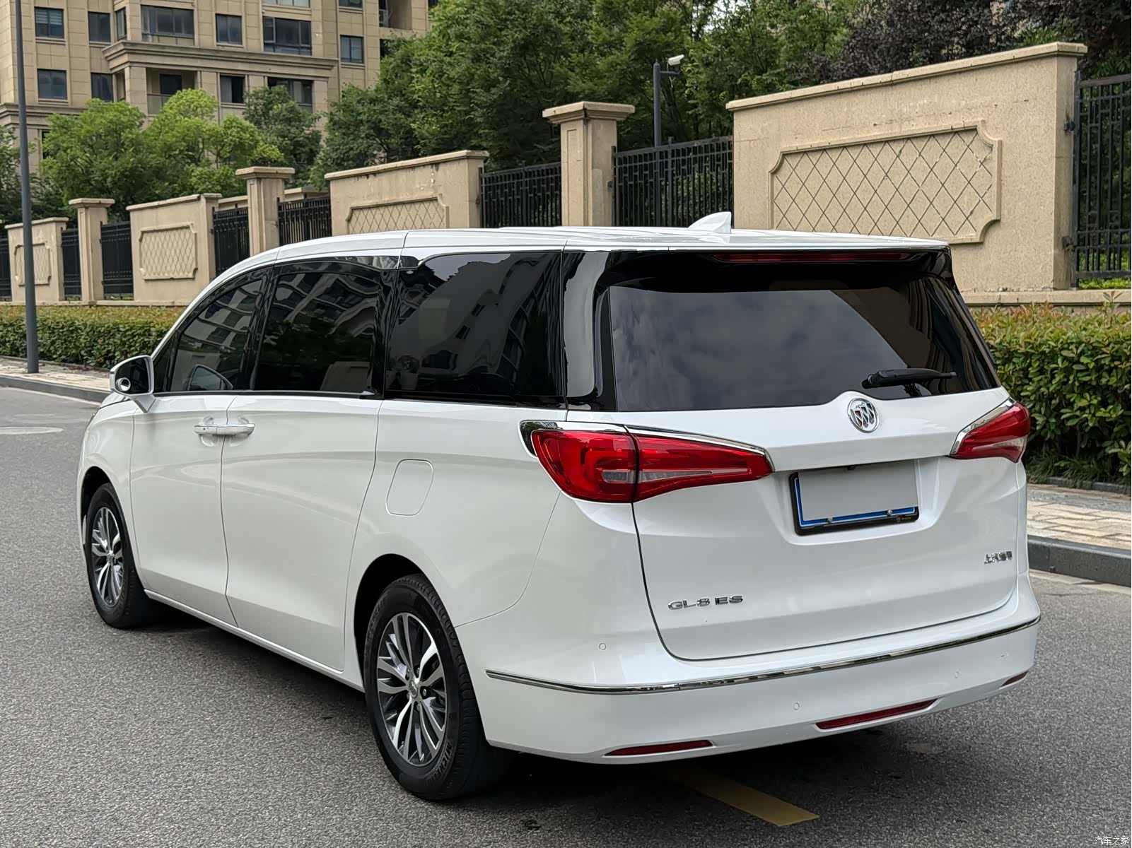 Buick GL8, 2020 6