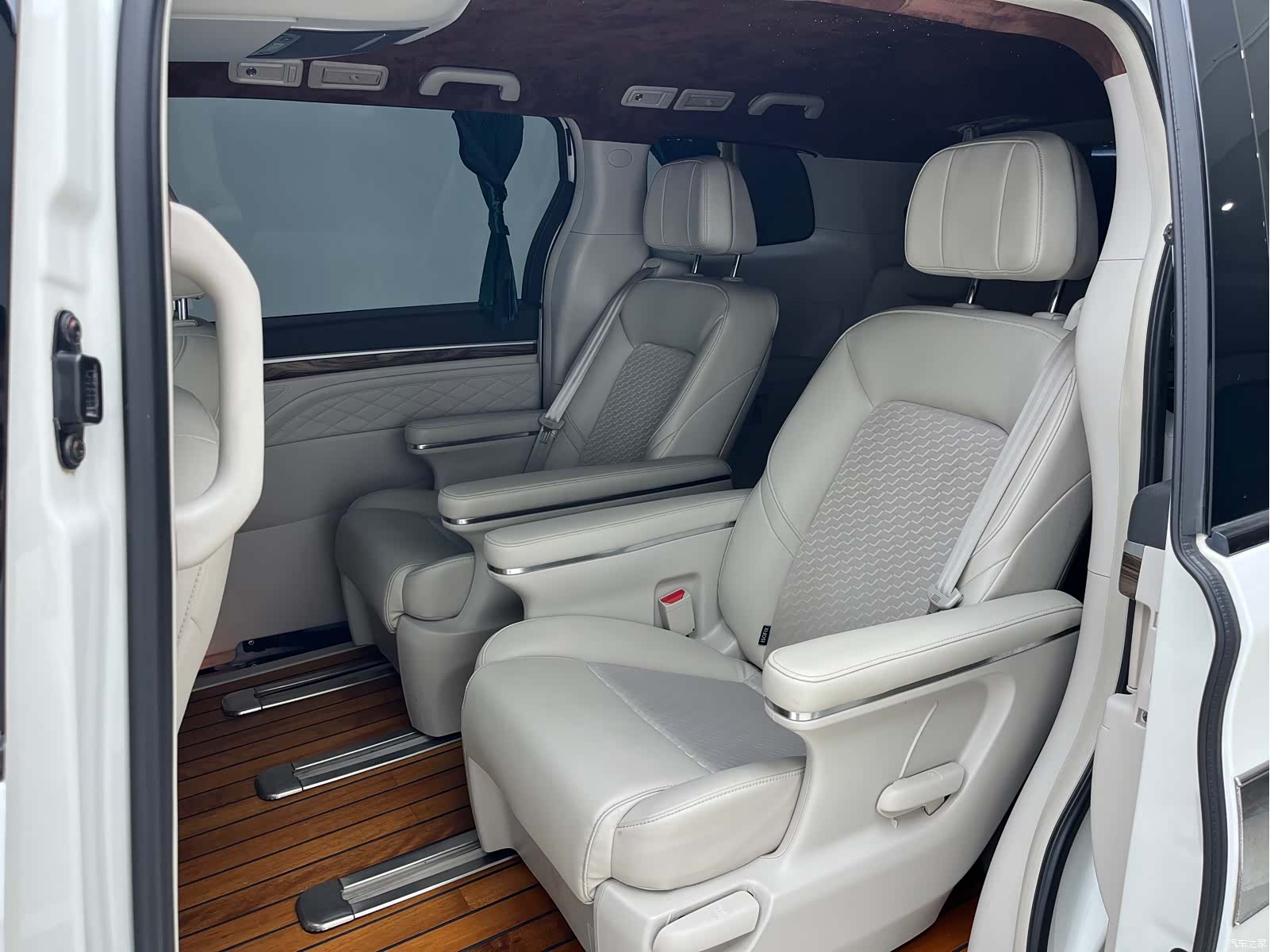 Trumpchi M8, 2020 12