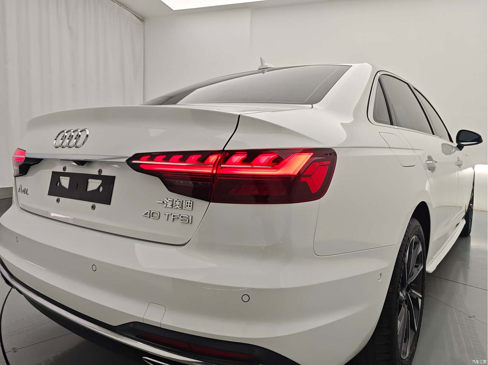 Audi A4L, 2022 8