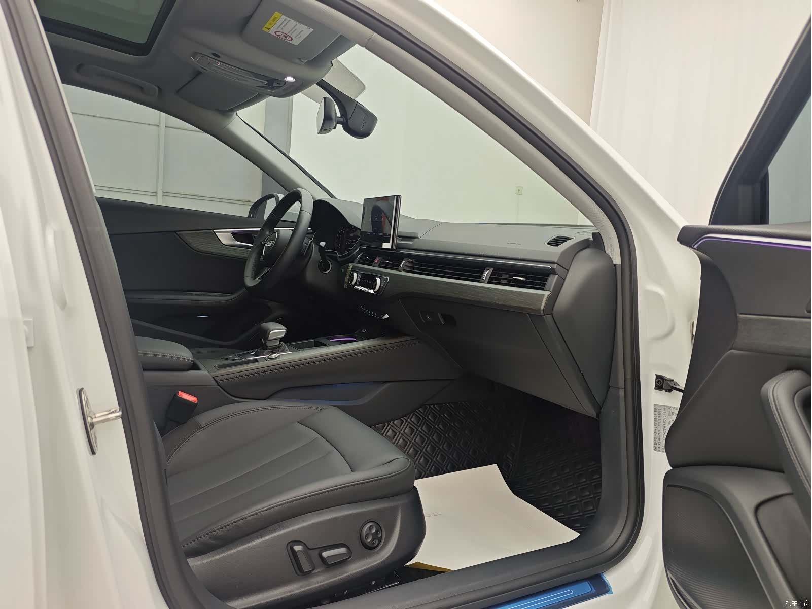 Audi A4L, 2022 21