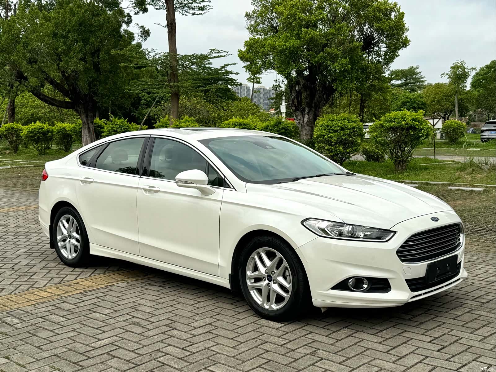Ford Mondeo, 2016 3