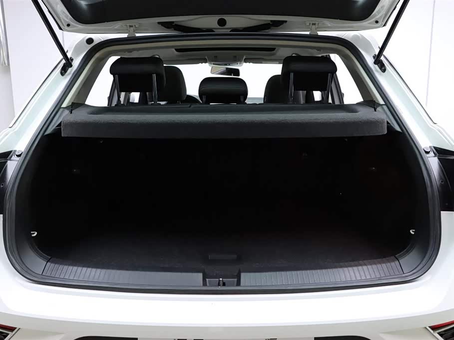 Volkswagen T-ROC exploring Songs