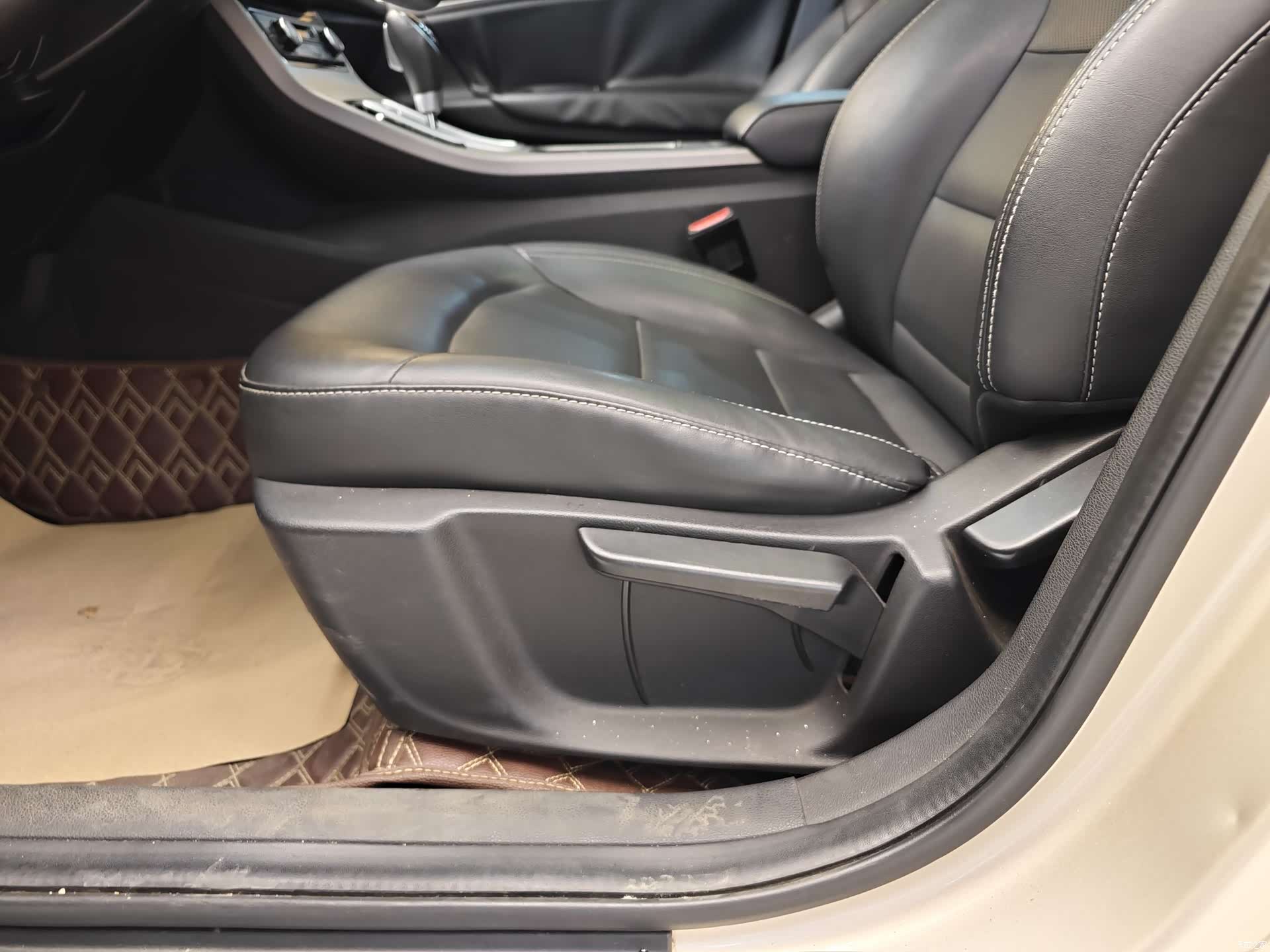 Geely Emgrand, 2018 10