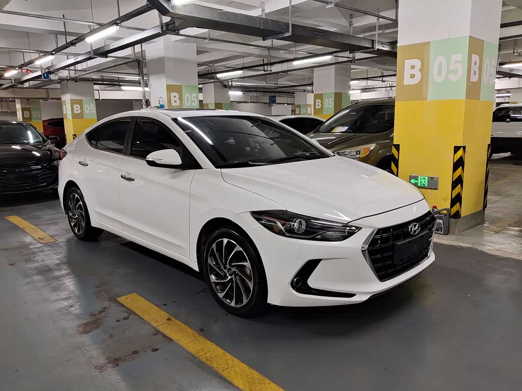 Hyundai Elantra