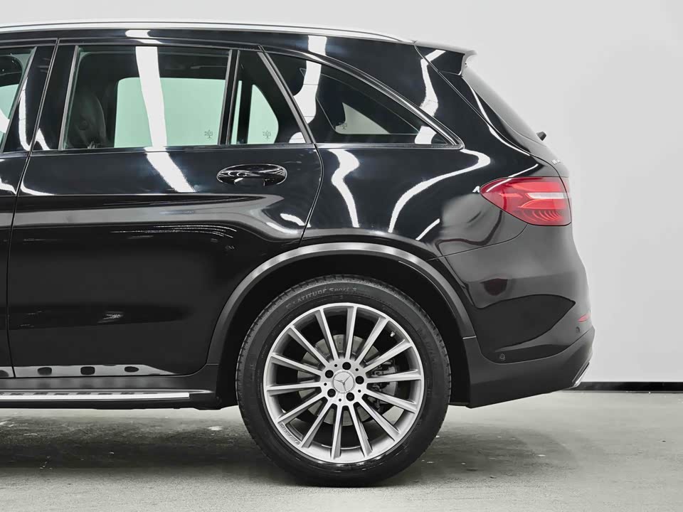 Mercedes-Benz GLC AMG