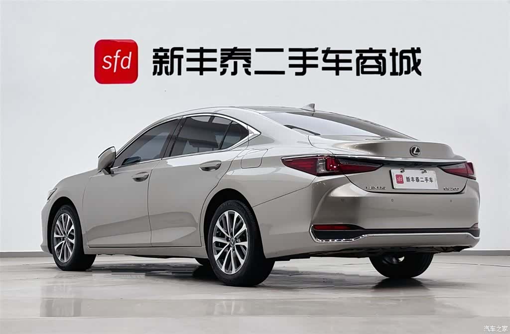 Lexus ES, 2023 6