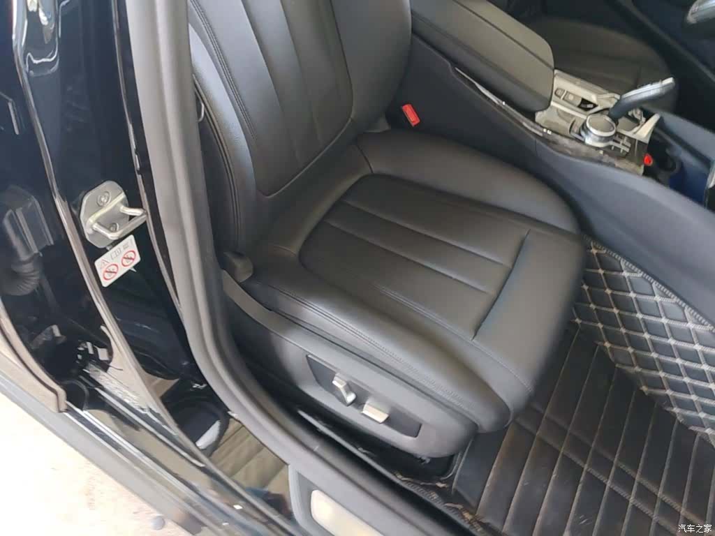BMW 5 Series, 2018 25