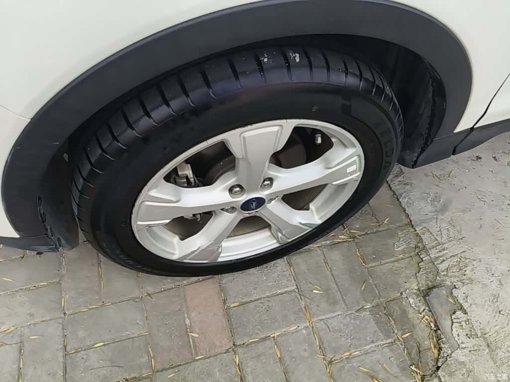 Ford Kuga, 2018 23