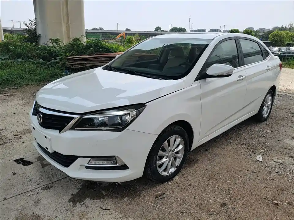 Changan Yuexiang V7