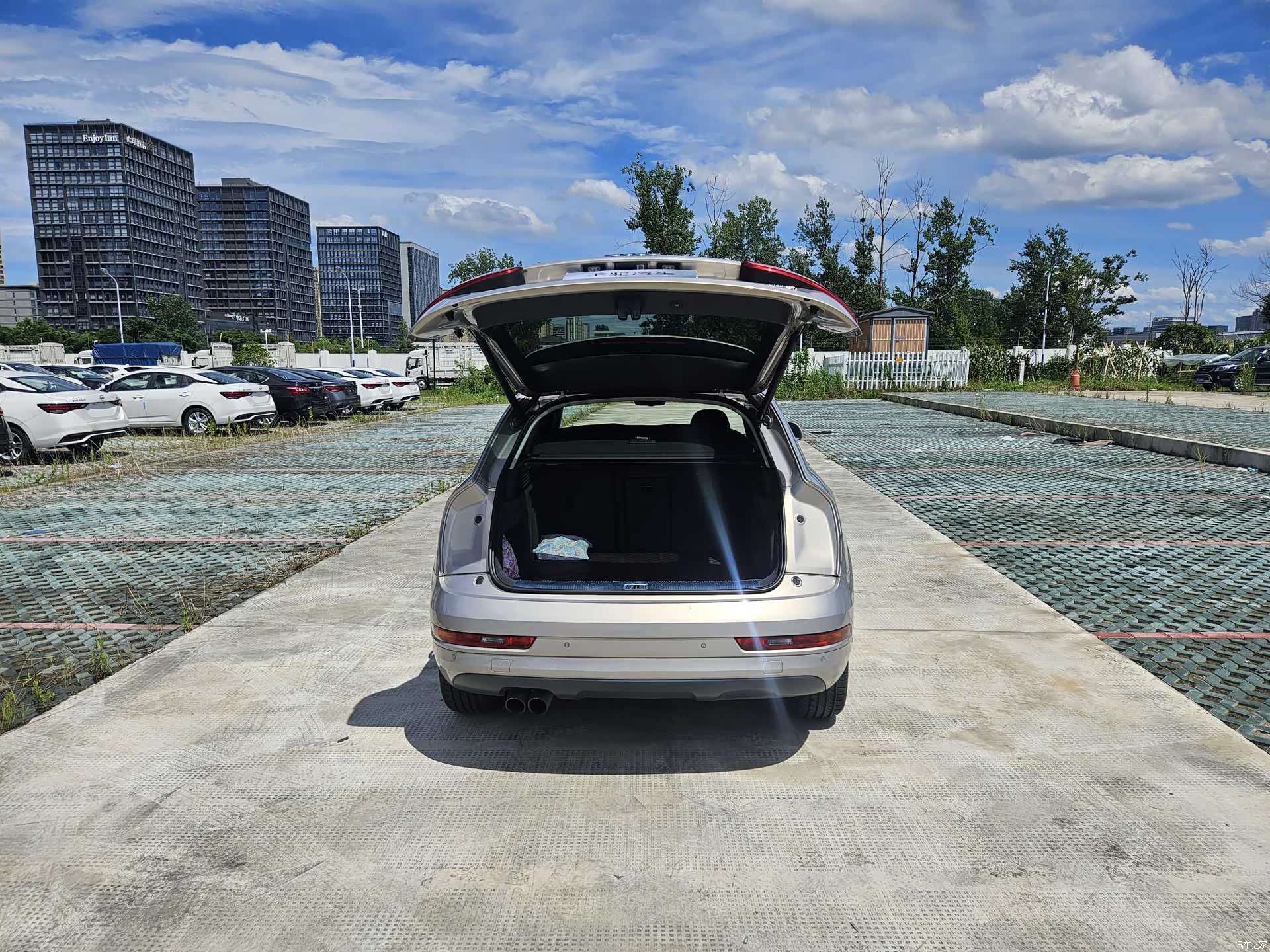 Audi Q3, 2019 8