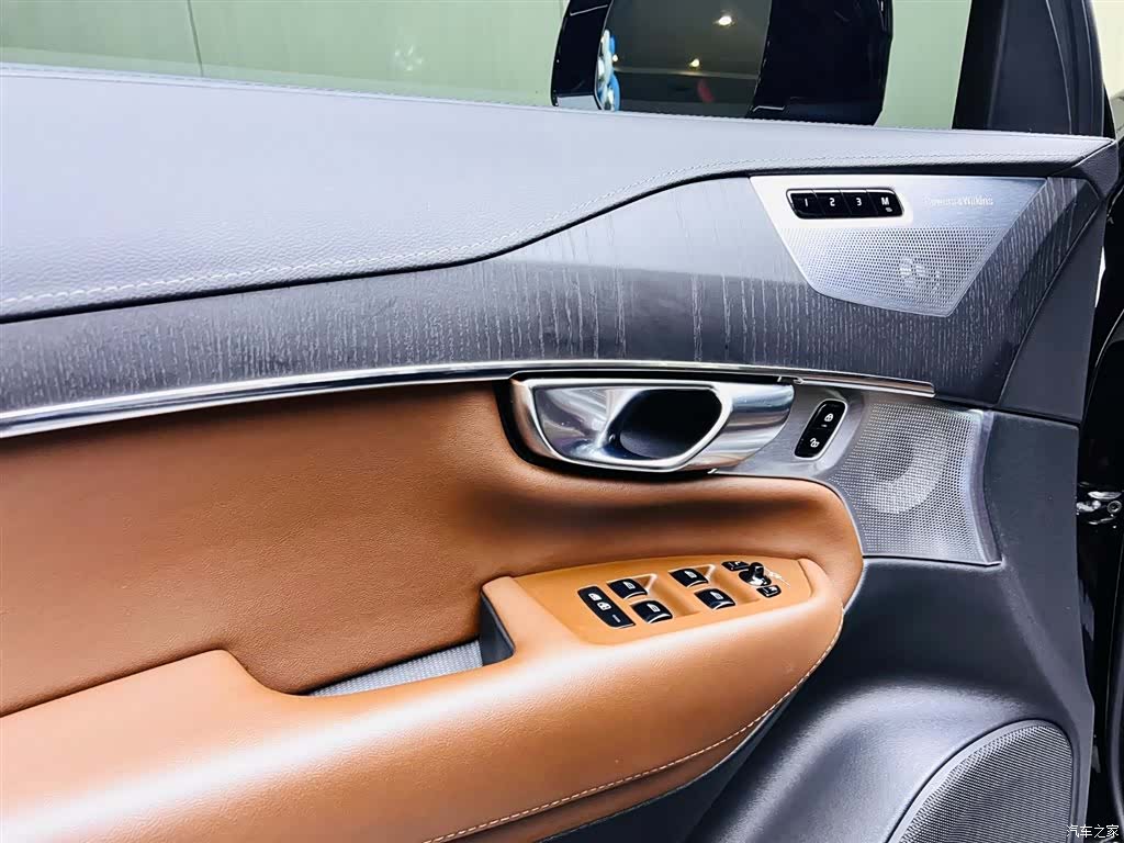 Volvo XC90, 2022 11