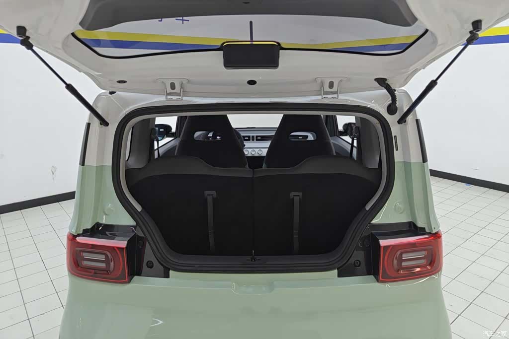 Wuling MINIEV, 2023 4
