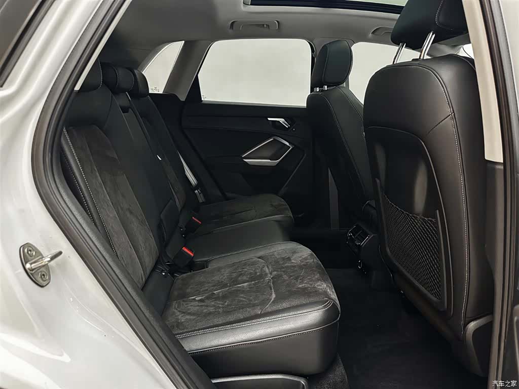 Audi Q3, 2022 23