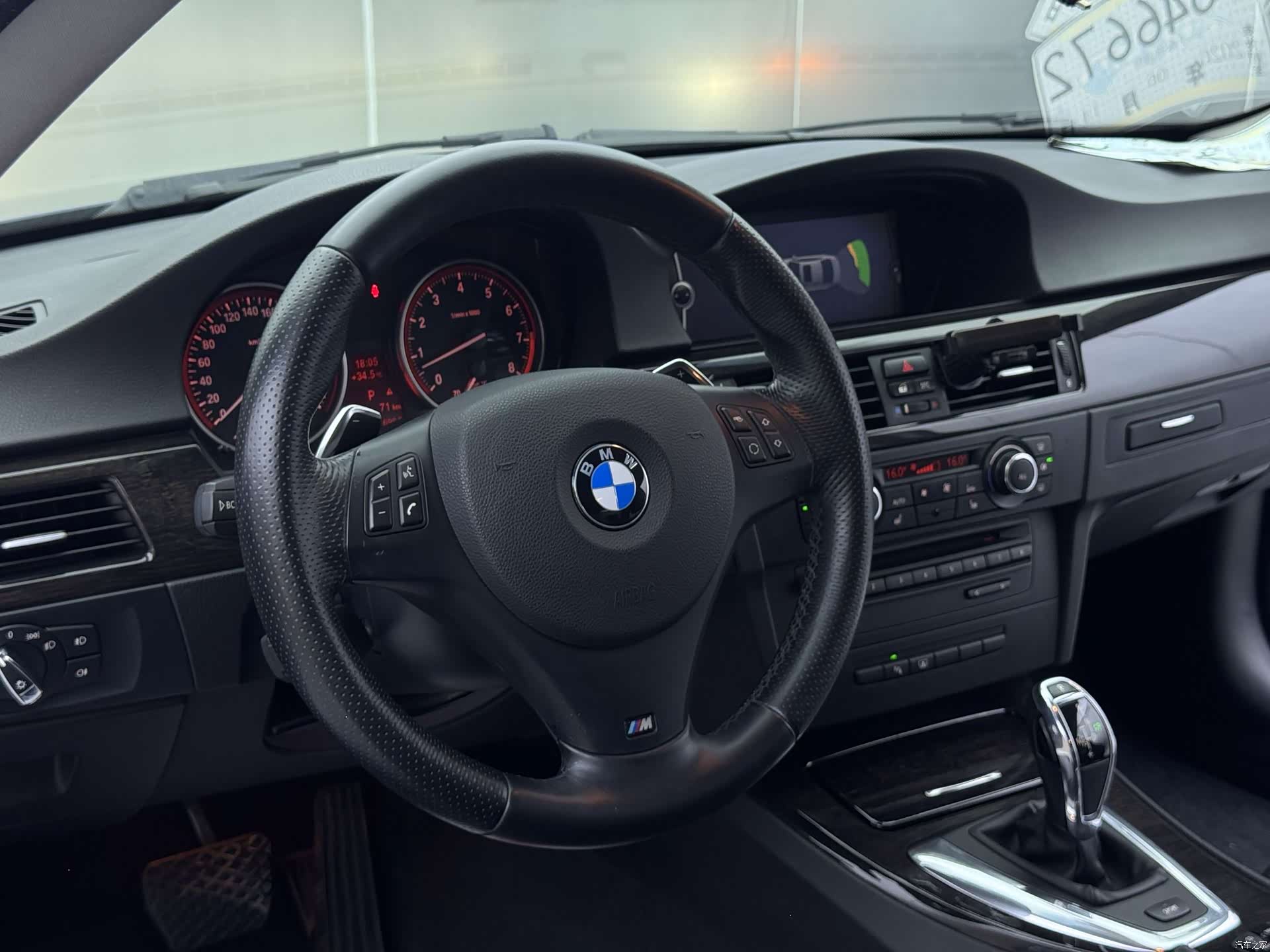 BMW 3 Series, 2011 11
