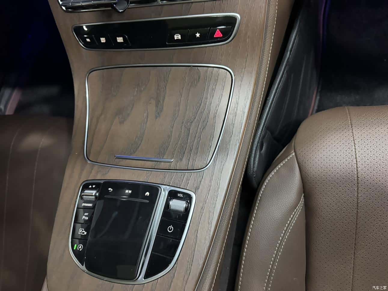 Mercedes-Benz E-Class, 2022 13