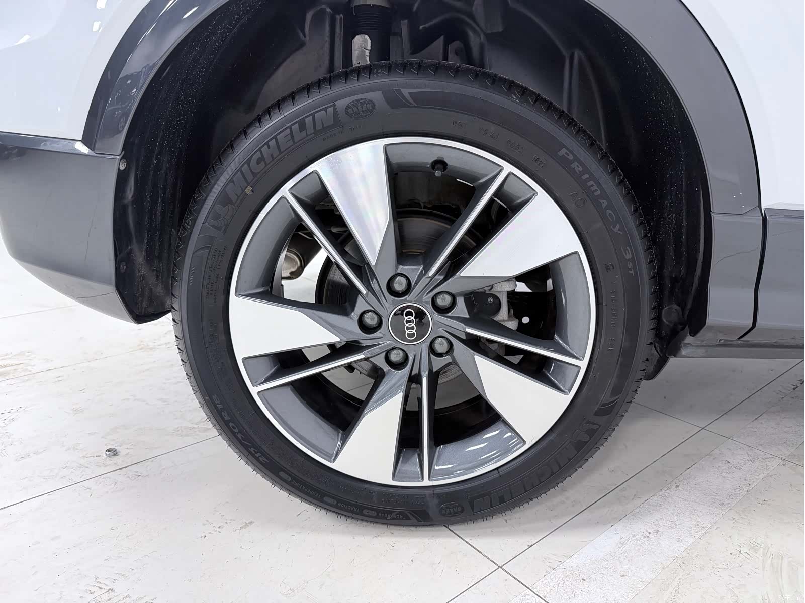 Audi Q2L, 2023 24