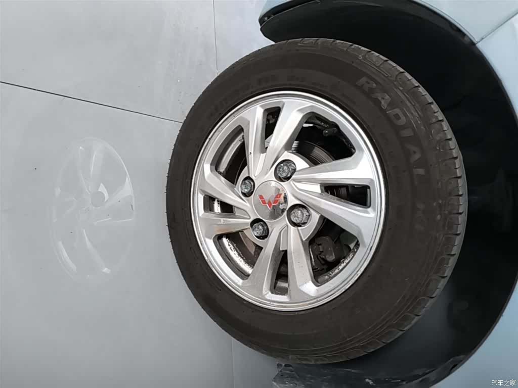 Wuling MINIEV, 2020 23