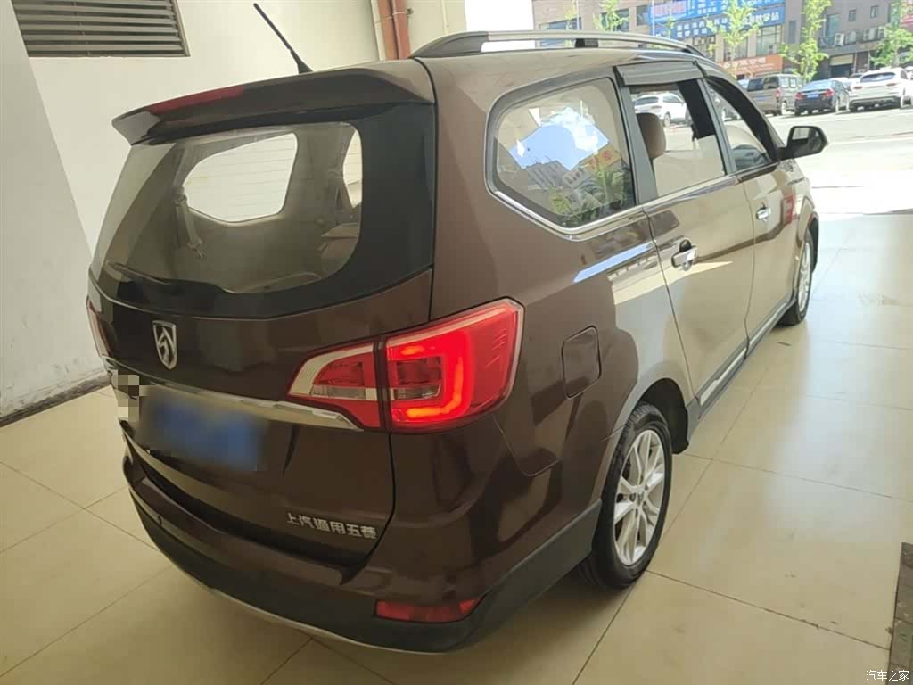 Wuling 730, 2016 7