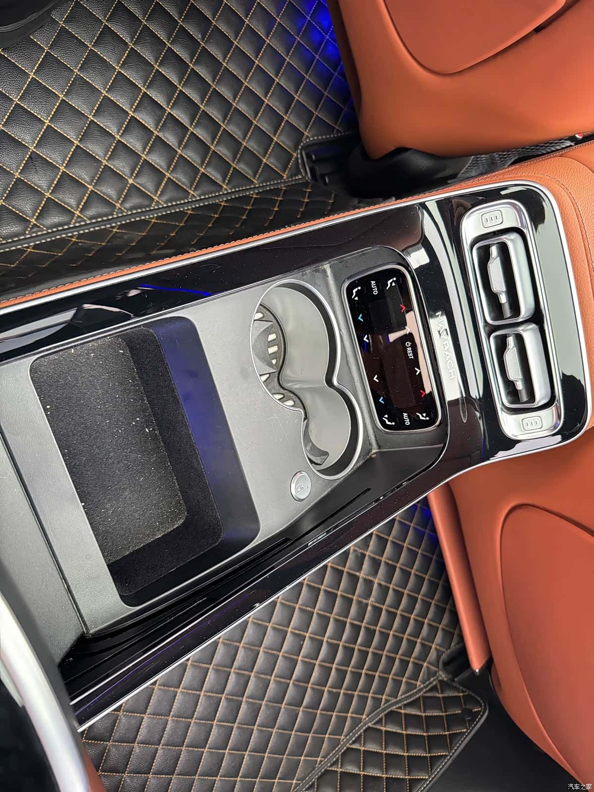 Maybach S-Class, 2023 10