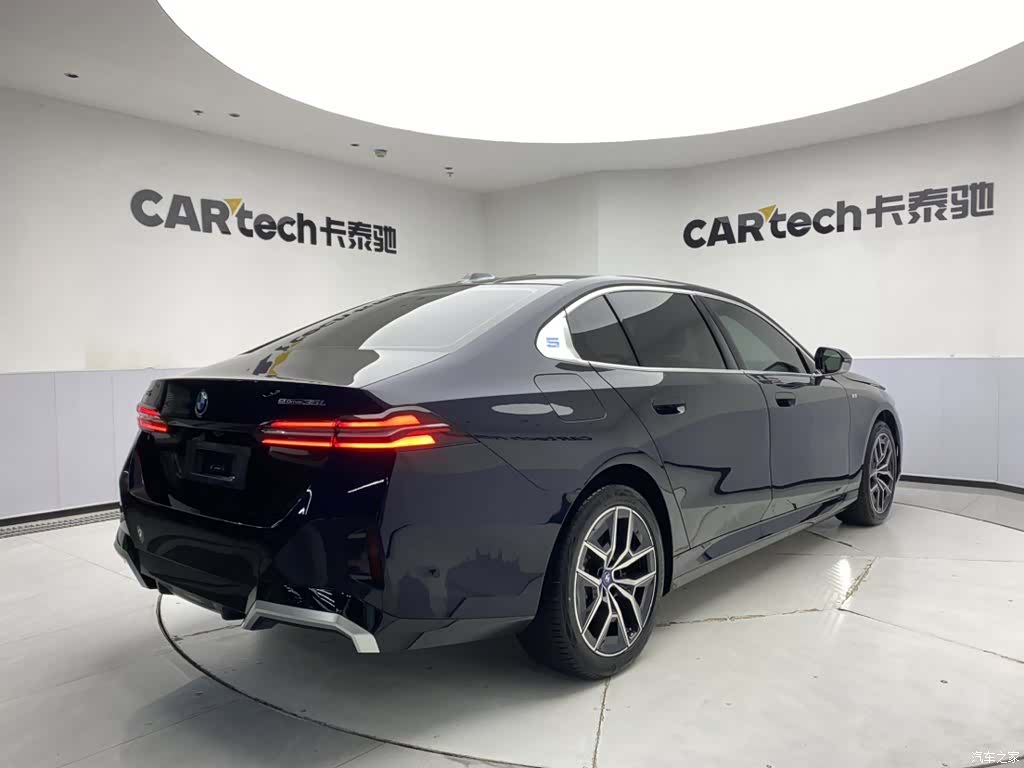 BMW i5, 2025 все фото