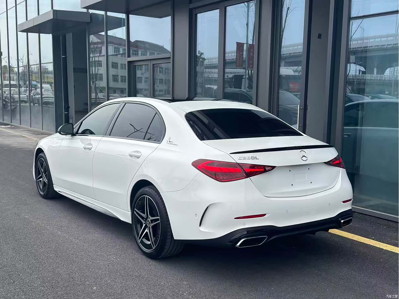 Mercedes-Benz C-Class, 2024 9