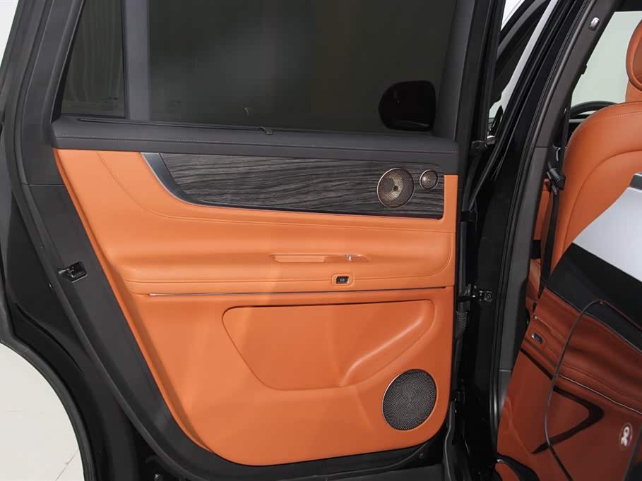 AITO Ask the world M9