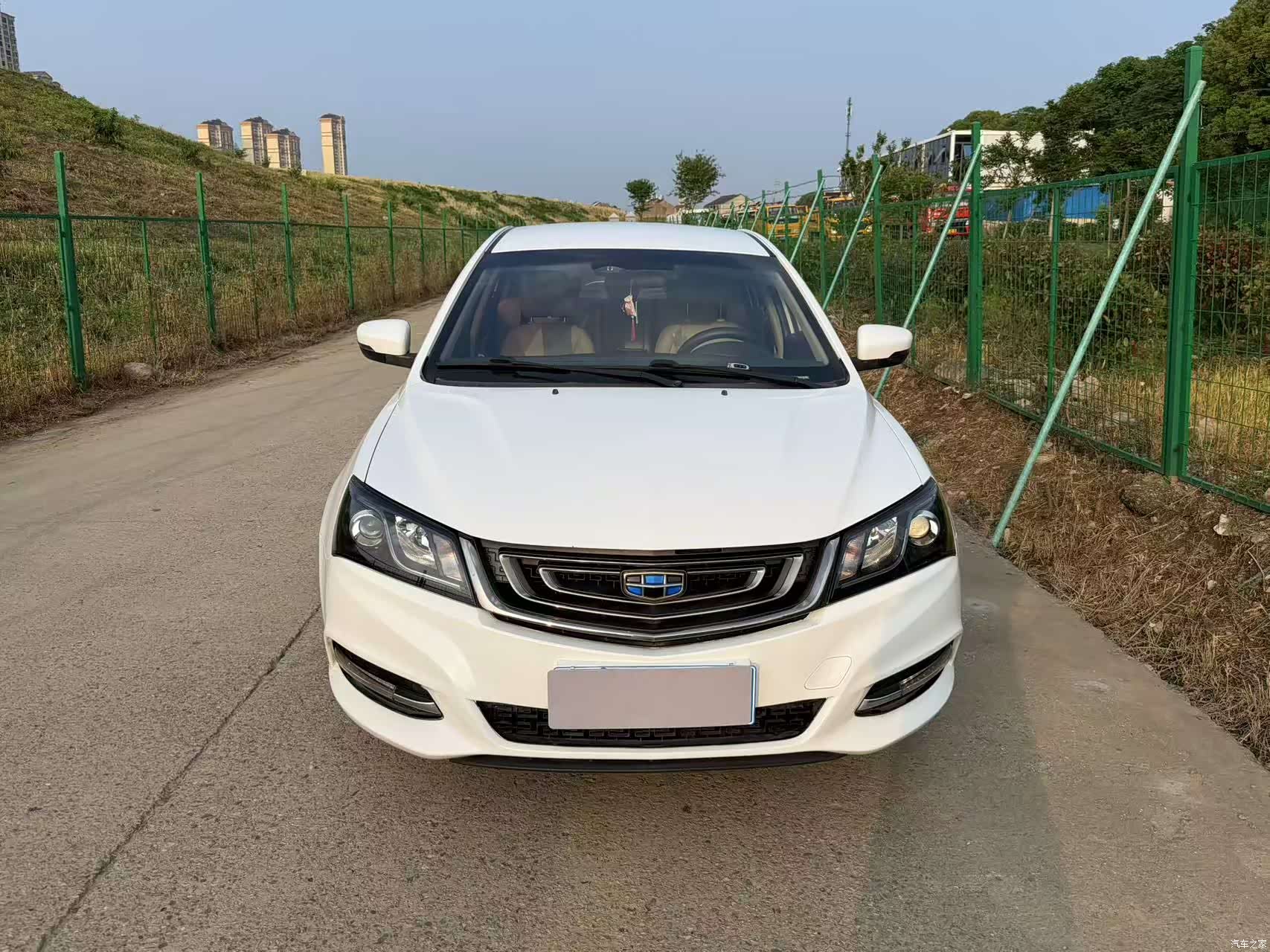 Geely Emgrand, 2017 3
