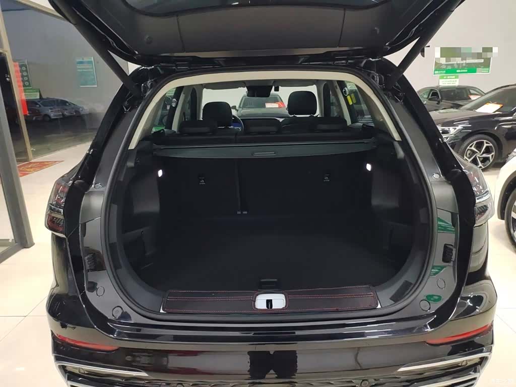Hongqi HS5, 2025 15