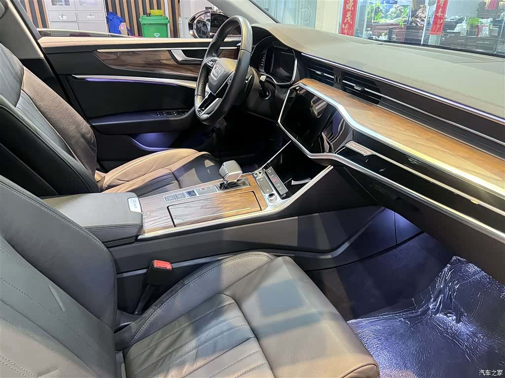 Audi A6L, 2020 все фото