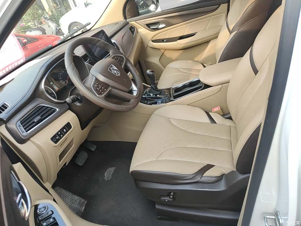 Wuling 730, 2017 15
