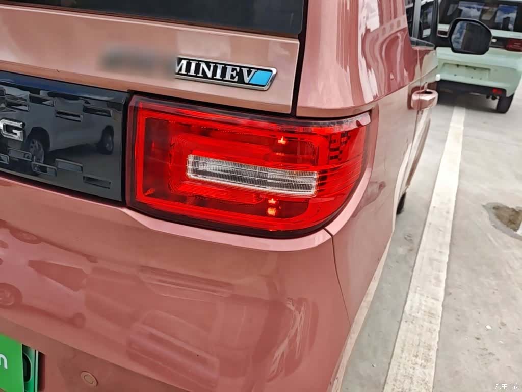 Wuling MINIEV, 2020 8