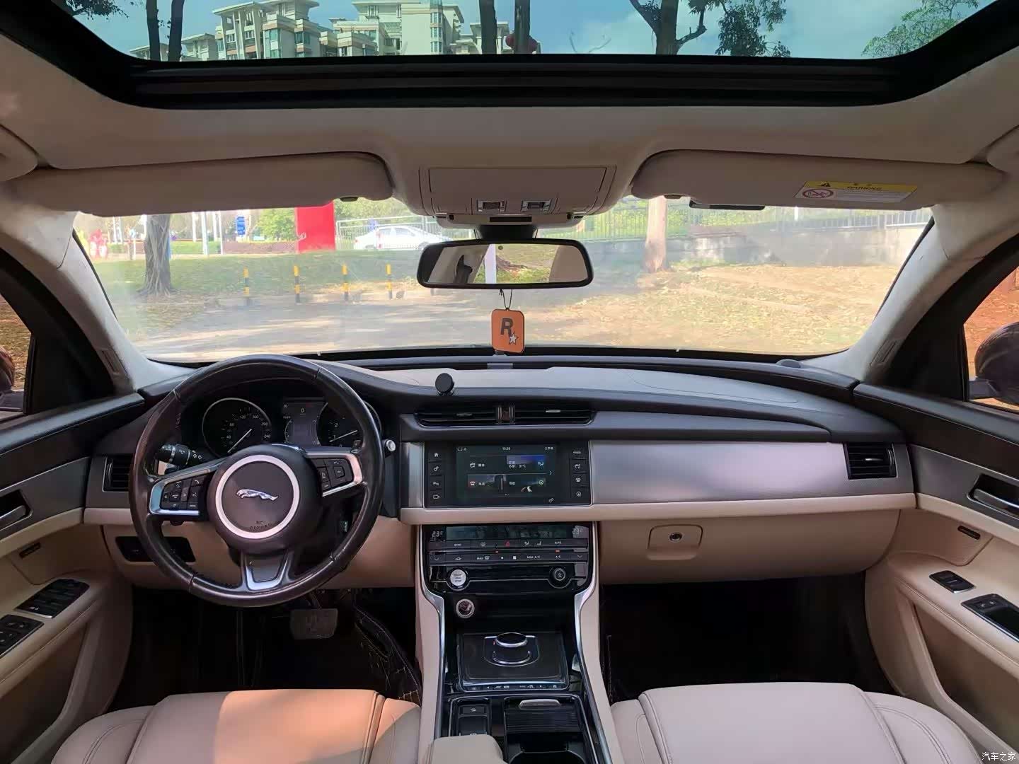 Land Rover XFL, 2018 8