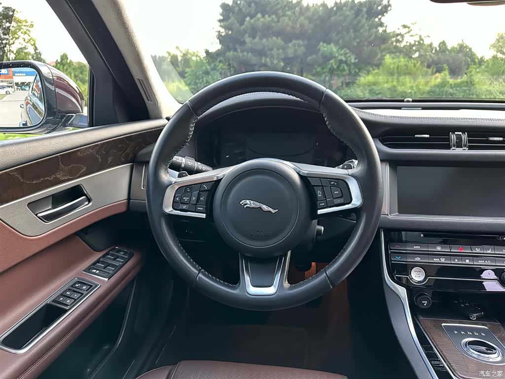 Land Rover XFL, 2019 21