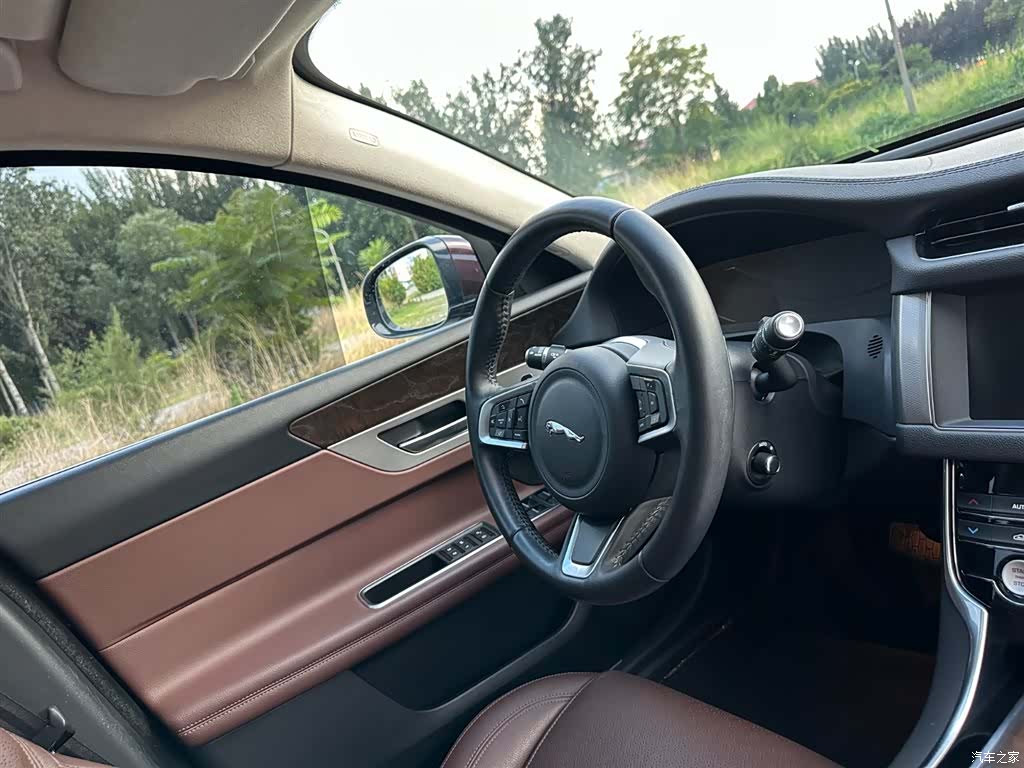 Land Rover XFL, 2019 19