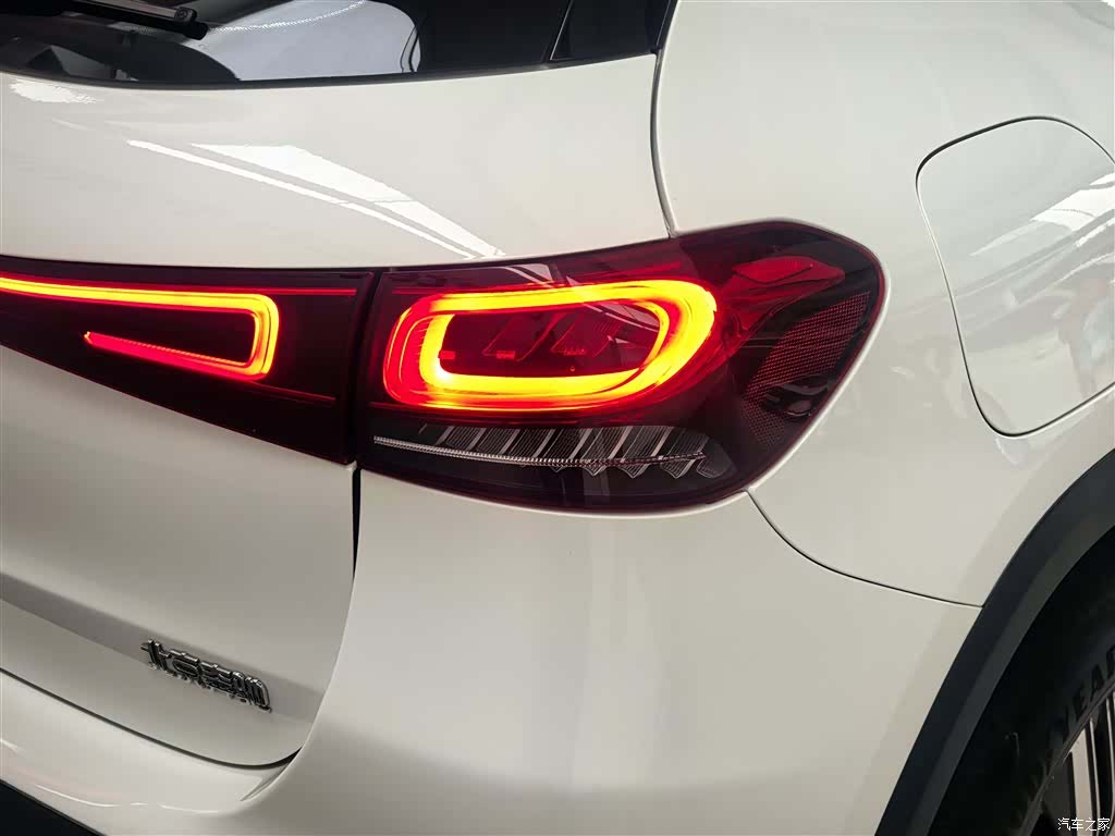 Mercedes-Benz EQA, 2023 6